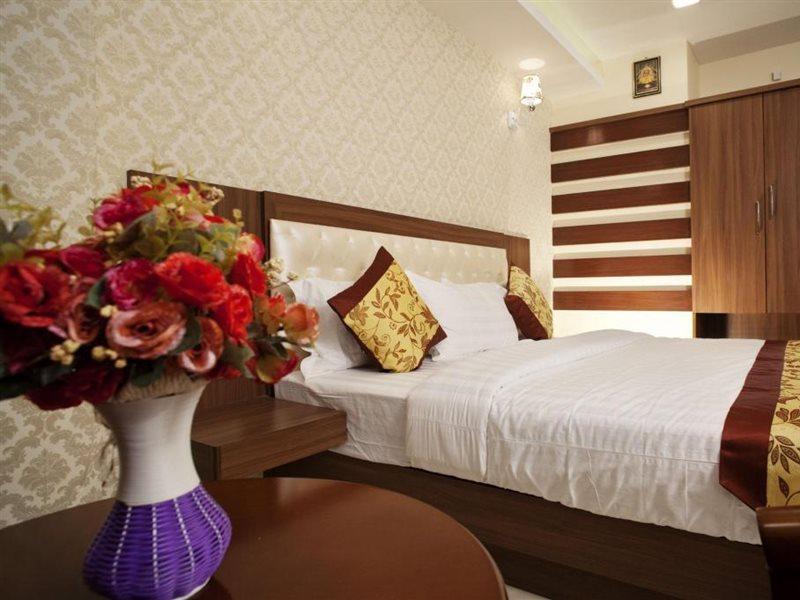 Hotel Mahalakshmi Residency Kolluru Ngoại thất bức ảnh