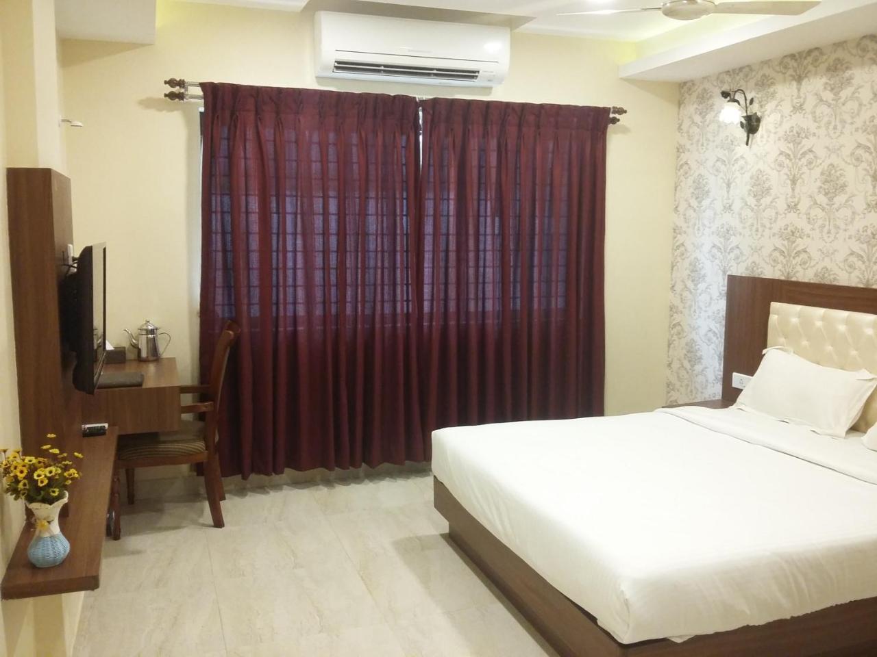 Hotel Mahalakshmi Residency Kolluru Ngoại thất bức ảnh
